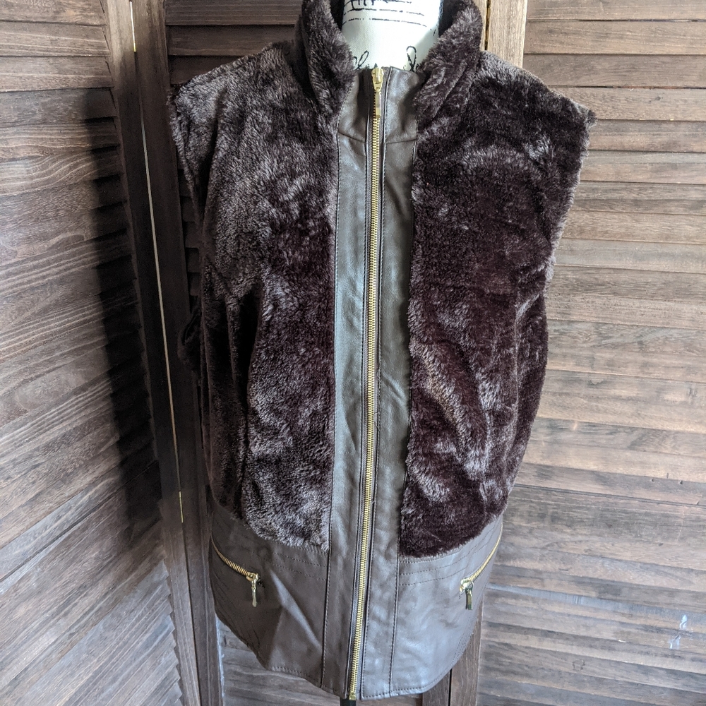 NWT Baccini NYC Plus Vest-2X